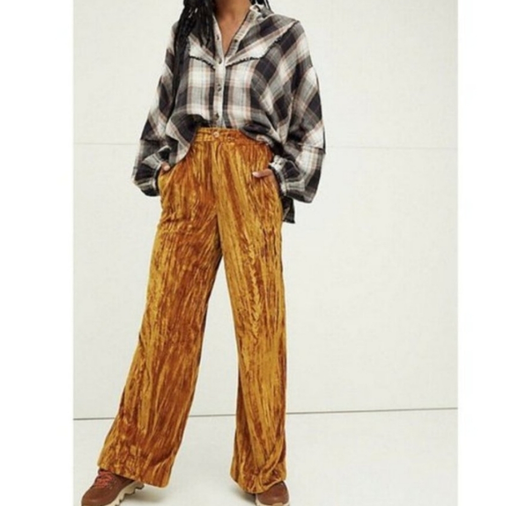 Free People Runaway Velvet Wide Leg Pants. Size 0